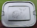 sascha-banck-lunch-boxen-flaschen-artist-support.webp