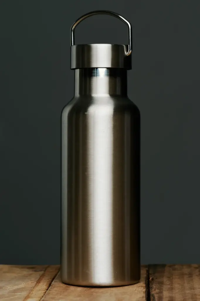 edelstahl-trinkflasche-doppelwandig-ohne-gravur~8.webp