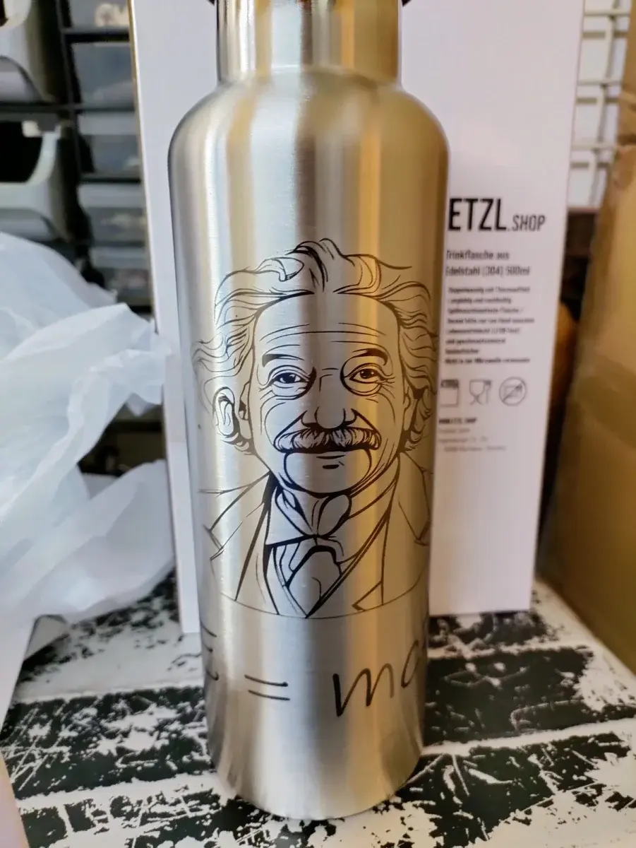 mit-bild-gravur-edelstahl-trinkflasche-doppelwandig~7.webp